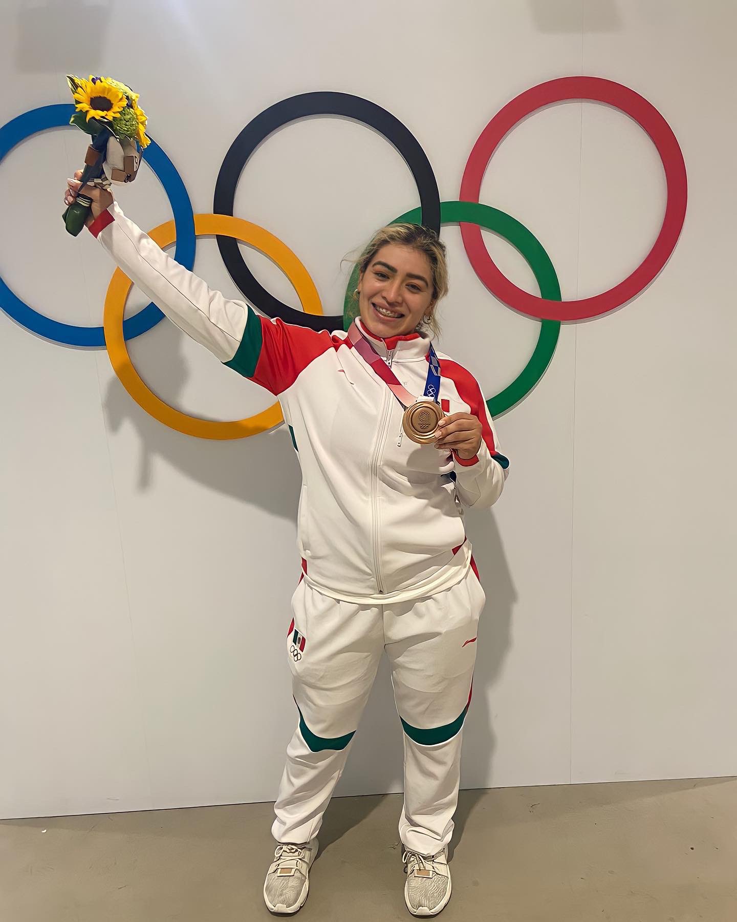 La mexicana Aremi Fuentes se cuelga la medalla de bronce en halterofilia #regionmx