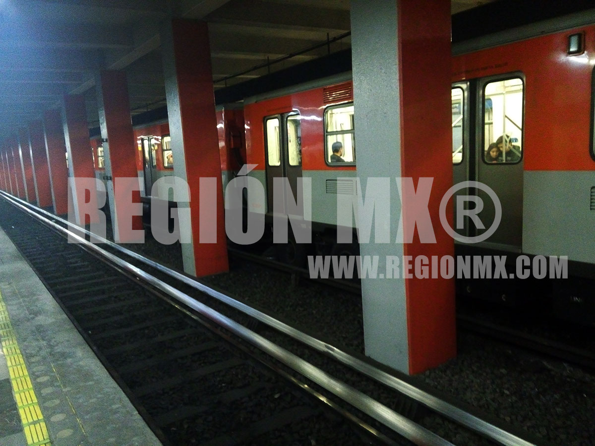 Mujer intenta suicidarse en el metro #regionmx