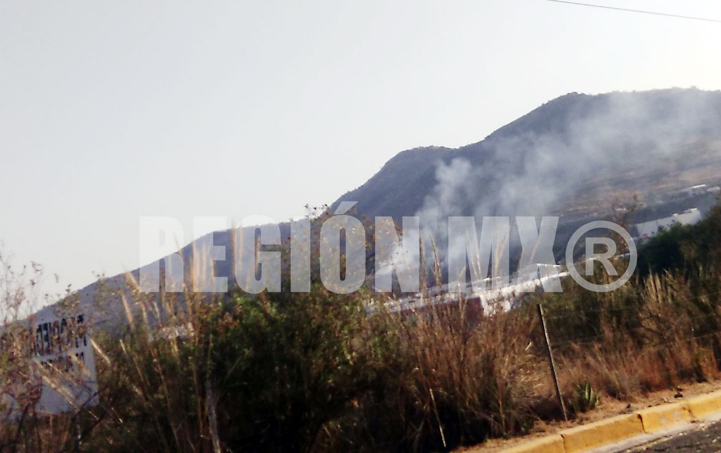 Habitantes de Atizapán y Naucalpan hartos por la incontrolable quema de pastizales #regionmx