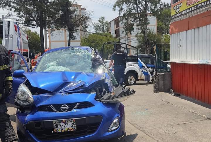 Vuelca automóvil en Hogares de Atizapán #regionmx