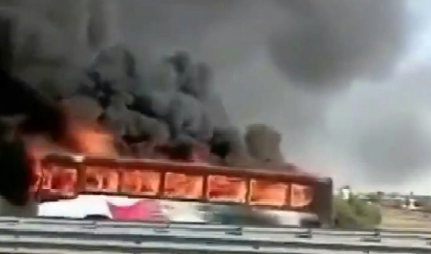 Autobús se incendia en la México - Pachuca #regionmx