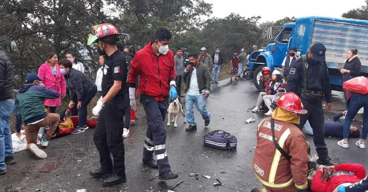 Seis muertos y varios lesionados tras choque en Nicolás Romero #regionmx 