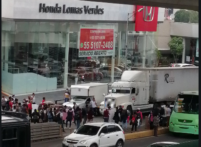Trabajadores del DIF Naucalpan bloquean Periférico #regionmx