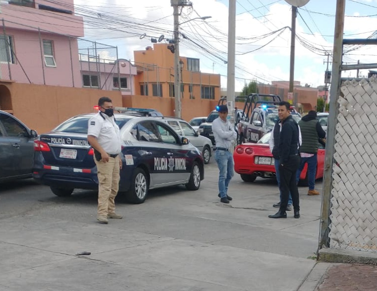Asesinan a dos personas en lote de venta de autos en Metepec #regionmx 