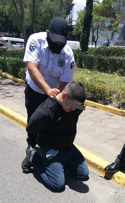 Detenido por presuntamente despojar a cuentahabiente de dinero retirado en Naucalpan #regionmx