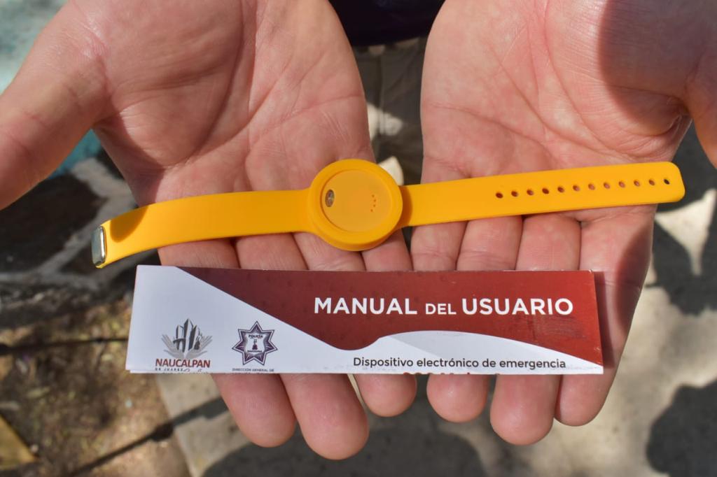 Mujeres y adultos mayores reciben pulseras de emergencia en Naucalpan #regionmx