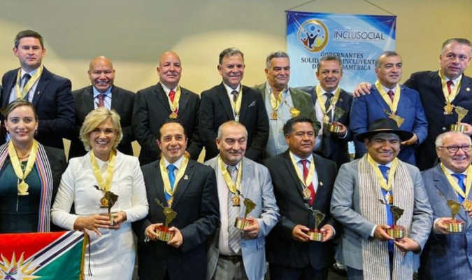 Tlalnepantla gana premio internacional por libro de inglés basado en la Agenda 2030 #regionmx