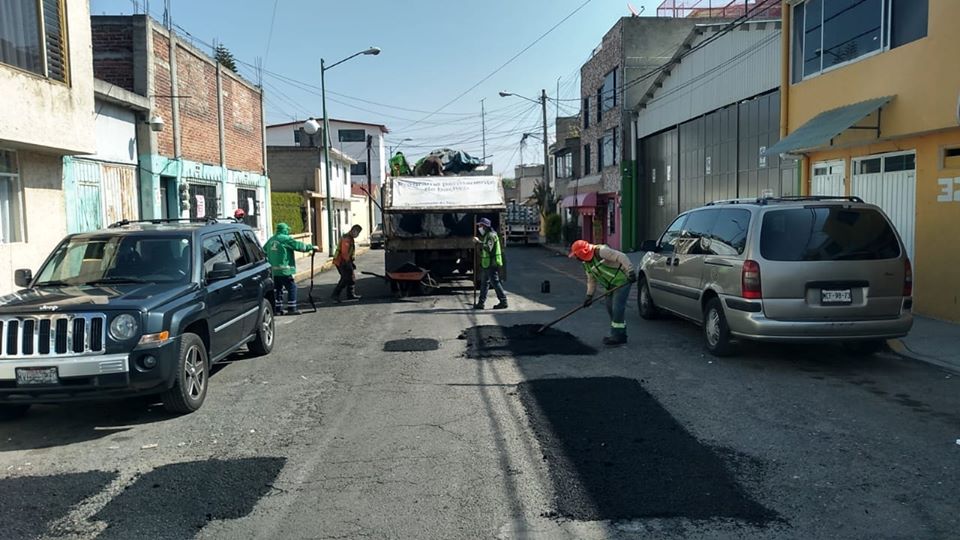 Reparan más de 2,700 mts2 de calles en 15 delegaciones de Toluca #regionmx