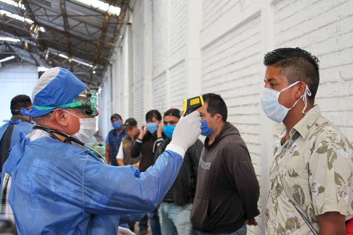 Médicos revisan a elementos de recolección y limpia de Toluca #regionmx