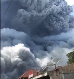 Alertan a mexicanos en Indonesia por volcán Sinabung #regionmx