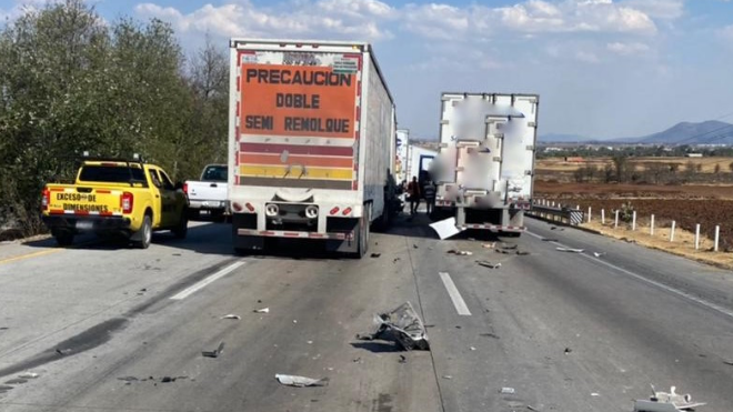 Dos accidentes sucedieron hoy en la autopista México – Querétaro #regionmx