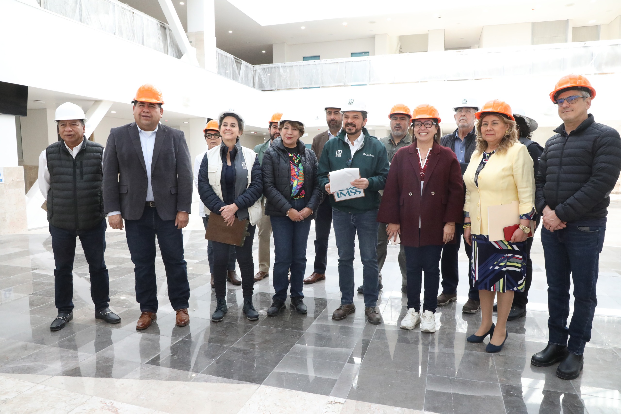 Delfina Gómez supervisa la reconstrucción de la Unidad Médica Familiar No. 93 en Ecatepec #regionmx